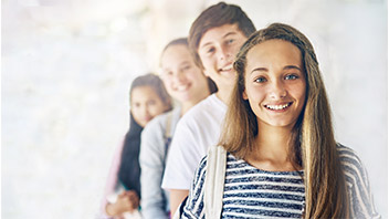 Fröhliche Schulkinder